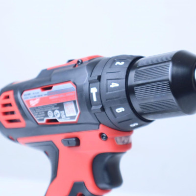 MÁY KHOAN PIN 12V MILWAUKEE M12 BPD ( PIN + SẠC ) - HÀNG CHÍNH HÃNG