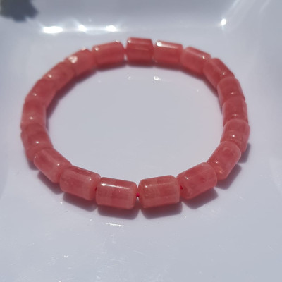 Vòng tay Đá Đào Hoa đẹp Vip hàng đẹp Chất liệu đá đào hoa Lu Thống Khúc bóng mượt đẹp 6,8mm x dài 10mm Màu hồng tươi bóng đẹp Nữ mệnh hỏa, mệnh thổ ạ Công dụng may mắn, tài lộc, tốt sức khỏe, xinh đẹp tay ạ