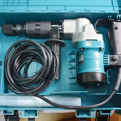 MÁY ĐỤC (900W) 17 MM MAKITA HM0810TA - HÀNG CHÍNH HÃNG