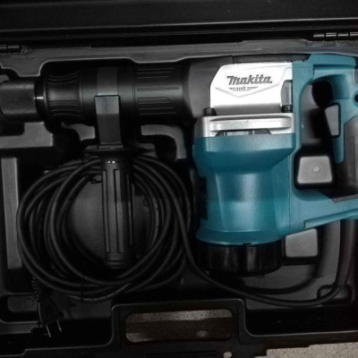 MÁY ĐỤC BÊ TÔNG 17MM 900W MAKITA M8600B - HÀNG CHÍNH HÃNG