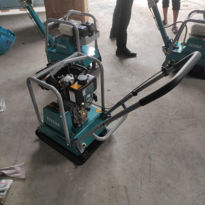 MÁY ĐẦM NÉN NỀN BÊ TÔNG DẦU 3.2 KW (4.2HP) TOTAL TP7100-4 - HÀNG CHÍNH HÃNG