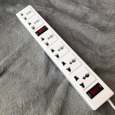 Ổ cắm Điện Quang ĐQ 003A-04 (6 lỗ 3 chấu dây 5 mét)