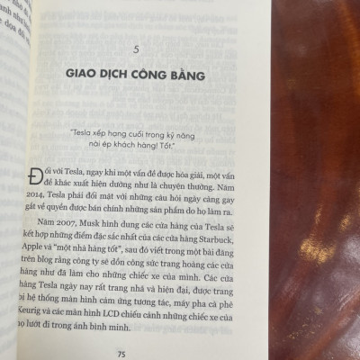 [Giải cứu sách hay, xả kho chống ế 45%] ELON MUSK ĐẶT CẢ THẾ GIỚI LÊN BỐN BÁNH XE ĐIỆN - Hamish McKenzie - Bestbooks