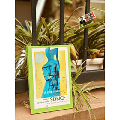 (Tái bản - In màu toàn bộ, 15 minh họa của họa sĩ Thành Chương) NHỮNG KHOẢNH KHẮC SỐNG - Lê Kiên Thành (con trai cố Tổng Bí Thư Lê Duẩn) - NXB Hội nhà văn