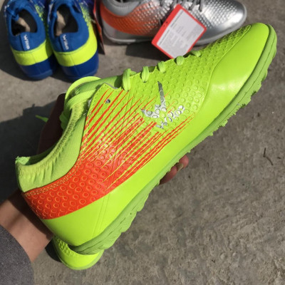 Hãng giày Wika Flash Xanh Chuối, Giày thể thao đá bóng, đá banh cao cấp nhất năm