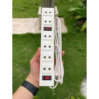 Ổ cắm Điện Quang ĐQ 001A-01 (6 lỗ 2 chấu) - Năm SX 2014, 2015 - Bảo hành 12 tháng