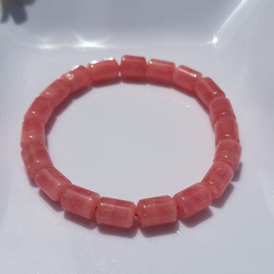 Vòng tay Đá Đào Hoa đẹp Vip hàng đẹp Chất liệu đá đào hoa Lu Thống Khúc bóng mượt đẹp 6,8mm x dài 10mm Màu hồng tươi bóng đẹp Nữ mệnh hỏa, mệnh thổ ạ Công dụng may mắn, tài lộc, tốt sức khỏe, xinh đẹp tay ạ