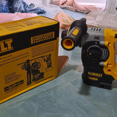 MÁY KHOAN ĐỤC 3 CHỨC NĂNG PIN 18V DEWALT DCH273BM1- HÀNG CHÍNH HÃNG