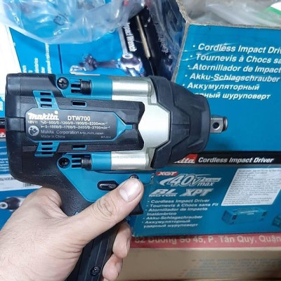 MÁY VẶN BULONG 700NM (12.7MM (1/2") MAKITA DTW700Z (KHÔNG KÈM PIN VÀ SẠC) - HÀNG CHÍNH HÃNG