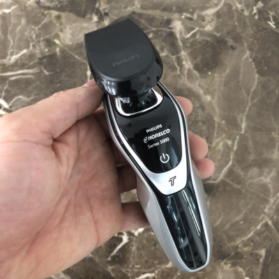 Máy cạo râu khô và ướt 2 trong 1 cao cấp series 5000 Philips S5370/04, kết hợp cả đầu tỉa mai tiện lợi, sạc nhanh an toàn- Hàng chính hãng