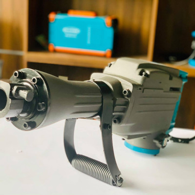 MÁY ĐỤC BÊ TÔNG 1300W 30MM CLASSIC CLA-077 - HÀNG CHÍNH HÃNG