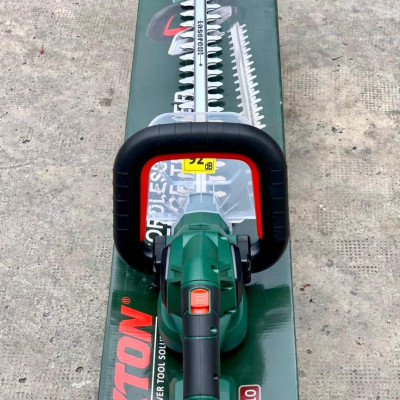 MÁY CẮT TỈA HÀNG RÀO CHẠY PIN 21V 610MM DEKTON D21-CHR610 - HÀNG CHÍNH HÃNG