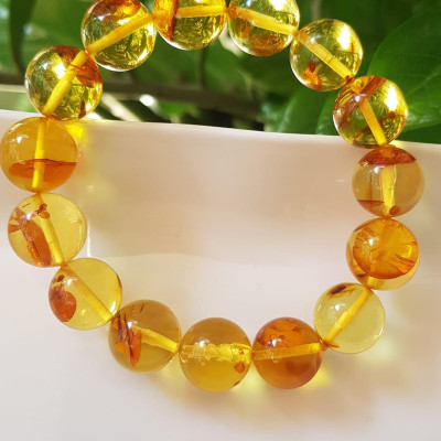 Vòng Hổ Phách tự nhiên Size Nam 14,5mm Vòng Vip cao cấp sịn hiếm quá đẹp xuất sắc 14,5mm Đá Hổ Phách Màu Vàng Anh trong bắt ánh sáng ánh lên quá đẹp đẳng cấp sang luôn Vòng chuẩn hợp Nam mệnh Kim mệnh Thổ mệnh Thủy đeo ạ