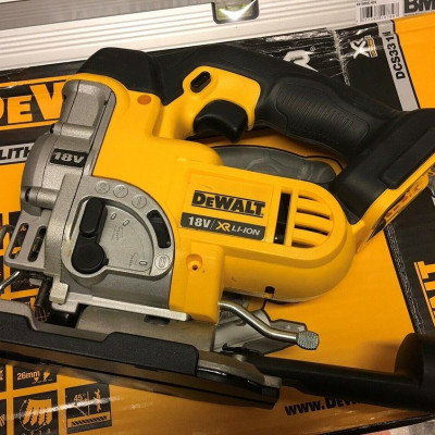 THÂN MÁY CƯA LỌNG PIN 400W 18V DEWALT DCS331N-KR- HÀNG CHÍNH HÃNG