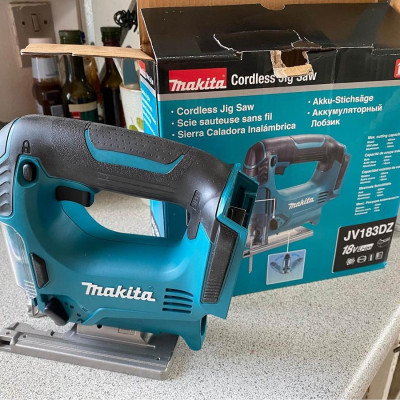 MÁY CƯA LỌNG DÙNG PIN 18V MAKITA JV183DZ (KHÔNG KÈM PIN VÀ SẠC) - HÀNG CHÍNH HÃNG