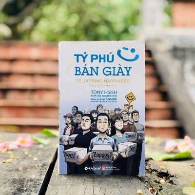 Trạm Đọc Official | Sách Tỷ Phú Bán Giày