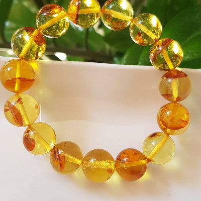 Vòng Hổ Phách tự nhiên Size Nam 14,5mm Vòng Vip cao cấp sịn hiếm quá đẹp xuất sắc 14,5mm Đá Hổ Phách Màu Vàng Anh trong bắt ánh sáng ánh lên quá đẹp đẳng cấp sang luôn Vòng chuẩn hợp Nam mệnh Kim mệnh Thổ mệnh Thủy đeo ạ