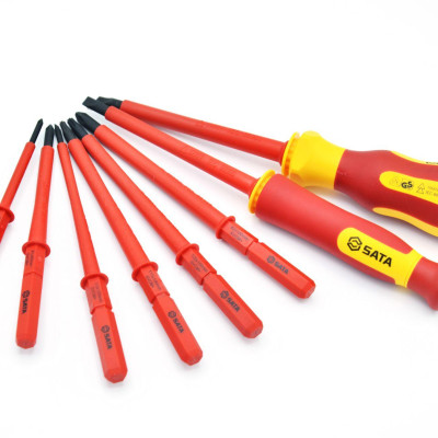 Bộ tua vít cách điện 1000V VDE 10 chi tiết thay đổi 09304 kèm túi đựng