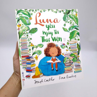 Luna Yêu Ngày Đến Thư Viện