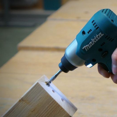 MÁY VẶN VÍT DÙNG PIN 10.8V MAKITA TD091DZ (KHÔNG KÈM PIN VÀ ĐẾ SẠC) - HÀNG CHÍNH HÃNG