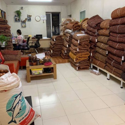 Đệm Lót Ghế Xe Ô Tô Hạt Gỗ Bách Xanh Cao Cấp Hạt 1.2cm ( Mian .vn)