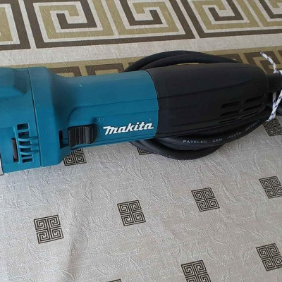 MÁY CẮT TÔN 380W MAKITA JS 1601 - HÀNG CHÍNH HÃNG