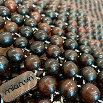 Đệm Lót Khoác Vai Ghế Xe Ô Tô Hạt Gỗ Trắc Hạt 1.2cm ( video , hình thật )