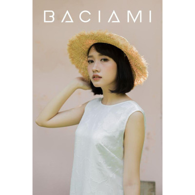Baciami-Đầm Trắng Cổ Tròn Hở Lưng