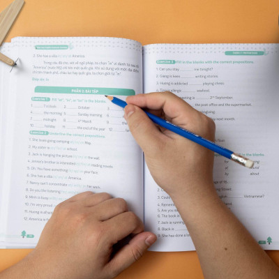 Sách - Mind Map English Grammar Practice Exercises - Bài Tập Thực Hành Ngữ Pháp Tiếng Anh Bằng Sơ Đồ Tư Duy