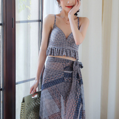 Bộ đồ bơi bikini nữ 2 mảnh đi tắm biển áo croptop kèm váy sang chảnh phong cách Hàn quốc