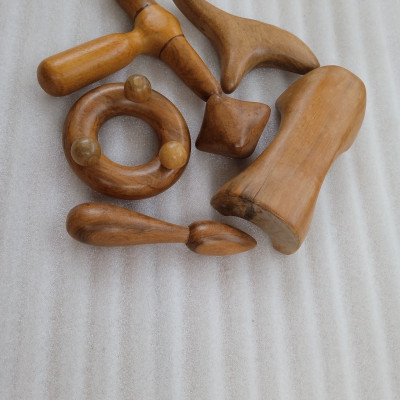 Combo 6 dụng cụ massage N H home bằng gỗ thơm 