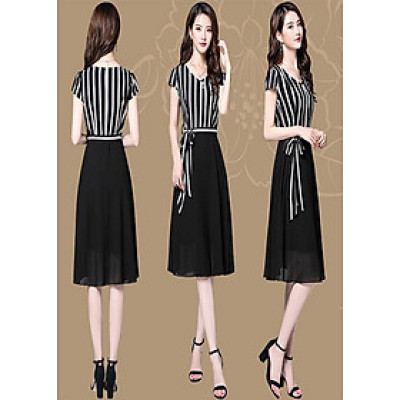 Đầm xòe voan phối sọc duyên dáng