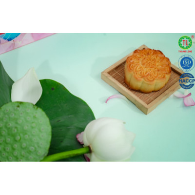 Hộp bánh trung thu 4 bánh 1 trứng 150g - Combo Super A5 - Thành Long (600g) - VIỆT NAM