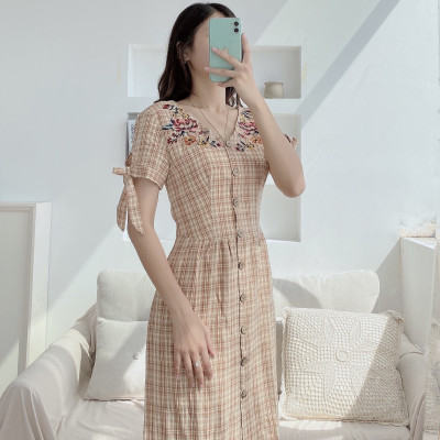 Váy đầm xòe ngắn tay vải kẻ vàng Floral dress Burny V4003549KV