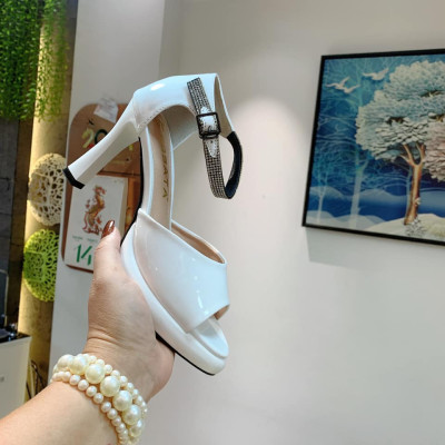 Sandal cao gót nữ da bóng, quai cài đính hạt ROSATA RO632 -8p- Đen, Trắng - HÀNG VIỆT NAM - BKSTORE