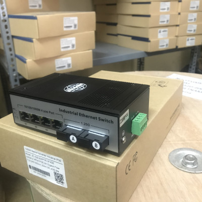 Thiết bị chuyển mạch công nghiệp, Switch POE công nghiệp 4 ports POE 1000M, 2 ports FIBER 1000M 20KM - hàng chính hãng ZINCOM