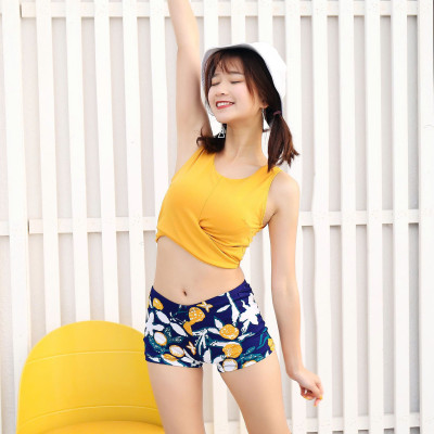 Set đồ bơi nữ gồm áo bơi và chân váy phối kèm, thiết kế thời trang, hiện đại, thun co giãn, mềm mịn, nhanh khô mang lại cảm giác thoải mái và tự tin khi đi biển, bơi lội hoặc du lịch.-( Dưới 50 KG )