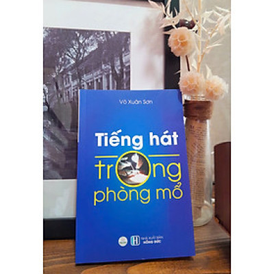 Tiếng Hát Trong Phòng Mổ