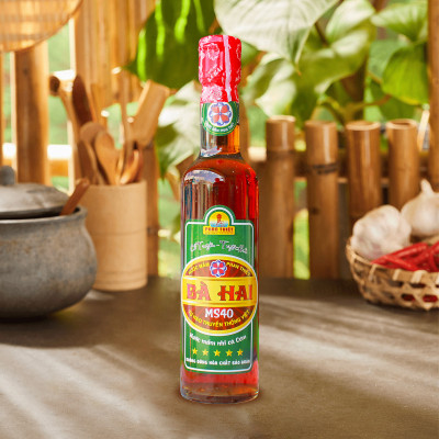 Thùng Nước Mắm Nhĩ Cá Cơm Bà Hai MS40 (6 x 330ml)