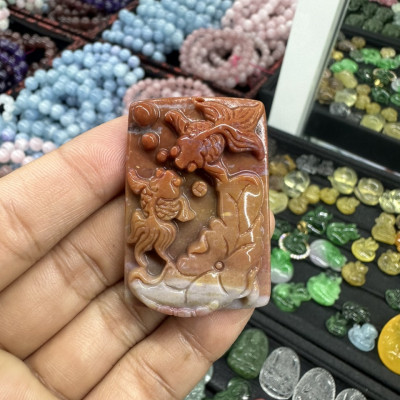 Mặt dây chuyền cá chép phong thủy đá ngọc băng tảo