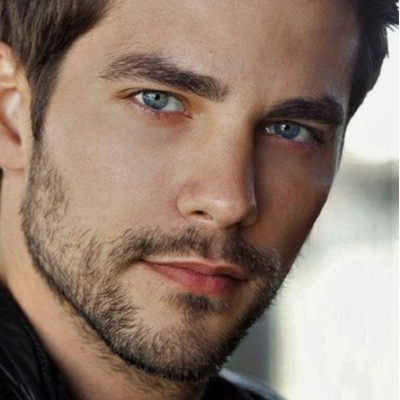 Sữa Rửa Mặt Sạch Sâu Chiết Xuất Than Hoạt Tính Clarista Tokyo Charcoal Facial Foam (130 G)