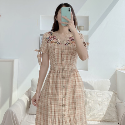 Váy đầm xòe ngắn tay vải kẻ vàng Floral dress Burny V4003549KV