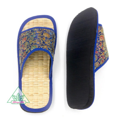 Dép chiếu Hương Quế DCQ-50 làm từ lụa tơ tằm - vải cotton - lớp đế cao su xốp cho đôi chân thơm - mát và khô thoáng - Xanh