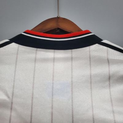 Áo Bóng Đá Retro Manchester United 1983 - Sân Khách bản cao cấp vải Cotton Polyester