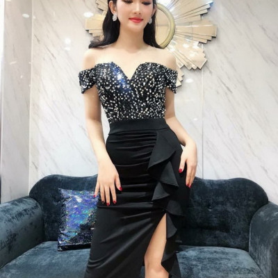 ĐẦM ÔM TRỄ VAI KẾT ĐÁ