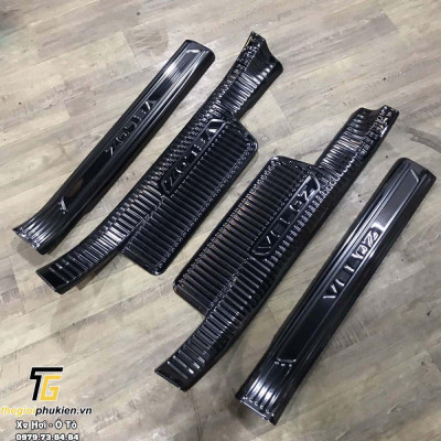 Bộ Ốp bậc cửa, Nẹp bước chân Titan Toyota Veloz