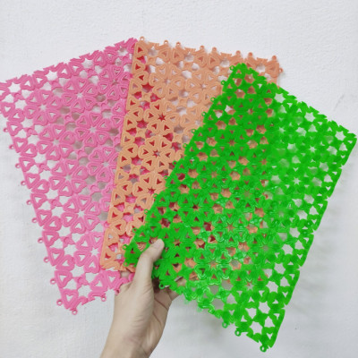 Tấm Lót Chuồng Lót Sàn Cho Chó Mèo Bằng Nhựa Dẻo 20*30cm