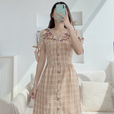 Váy đầm xòe ngắn tay vải kẻ vàng Floral dress Burny V4003549KV