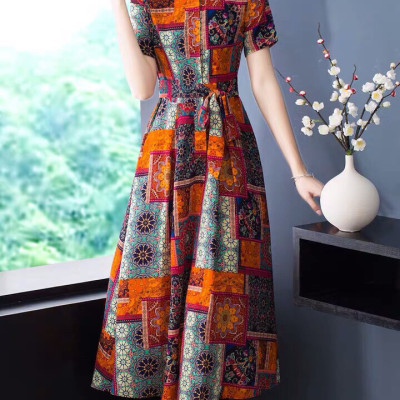 ĐẦM XOÈ HOẠ TIẾT HOA CỔ TRỤ