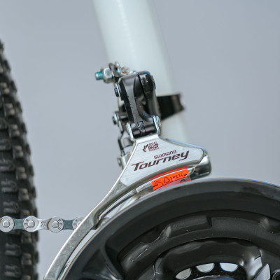 Xe đạp thể thao CALLI 2400 Khung nhôm không mối hàn